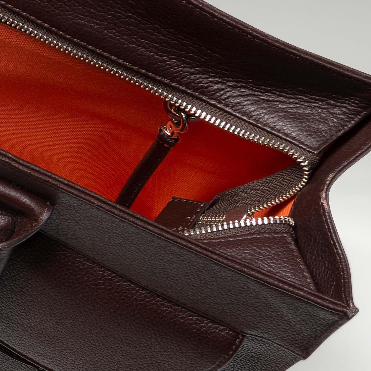 Travelbag Brown - Image 5
